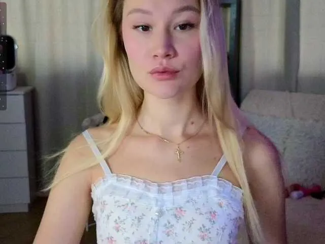 miss_juliaa – webcam model profile photo Image 8