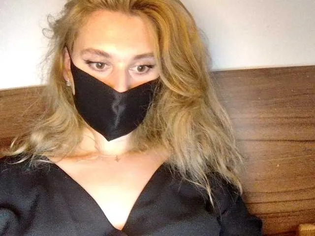 naughty_babe000 – webcam model profile photo Image 2