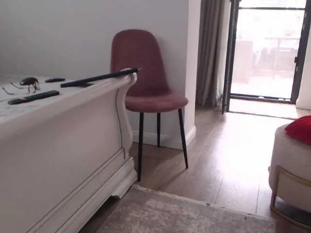 MiaTonyy – webcam model profile photo Image 5