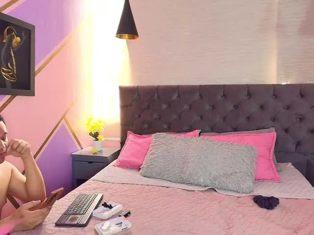 to4ka-gi – webcam model profile photo Image 4