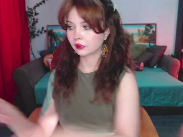 SheOnShe – webcam model profile photo Image 12