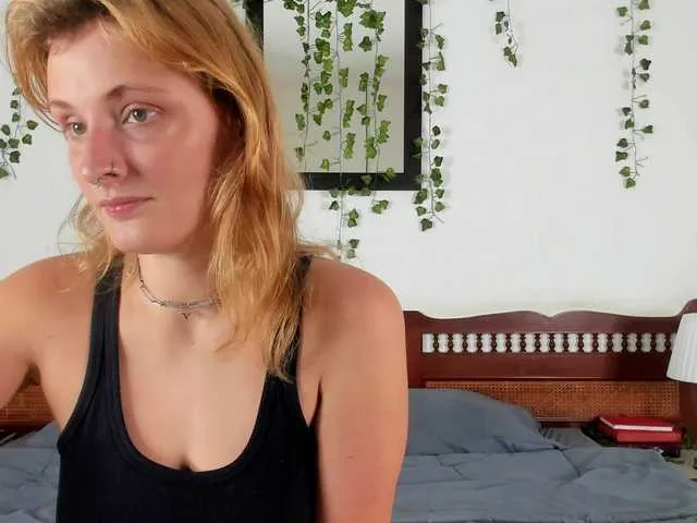 EditaMilf – webcam model profile photo Image 2