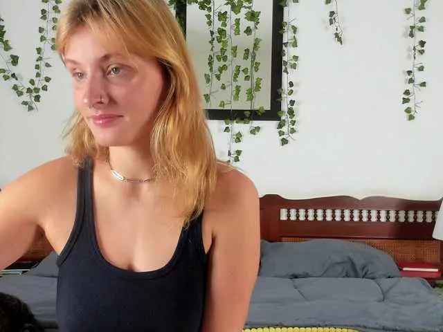 EditaMilf – webcam model profile photo Image 3