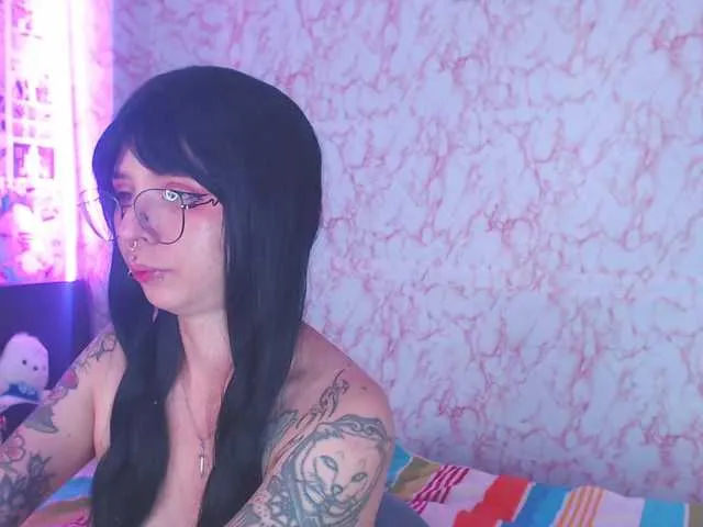 MinniMia – webcam model profile photo Image 7