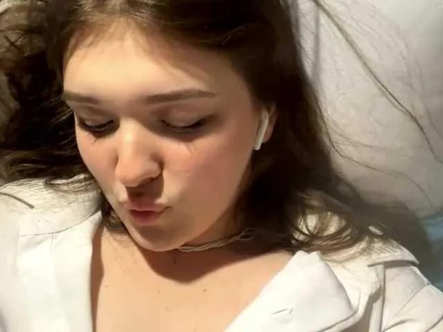 coconutcatin – webcam model profile photo Image 6