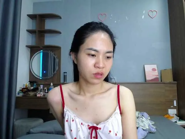 shiny-lily – webcam model profile photo Image 15