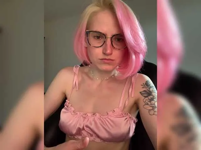 kittengirlxo – webcam model profile photo Image 11