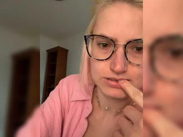 kittengirlxo – webcam model profile photo Image 16