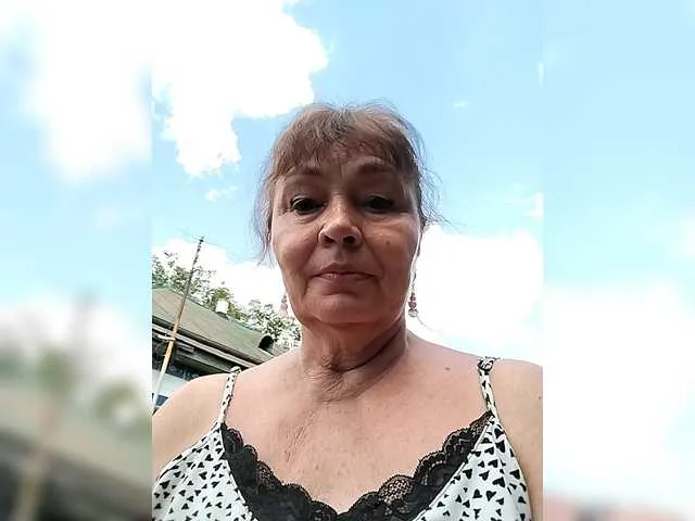 Dooomina35 – webcam model profile photo Image 10