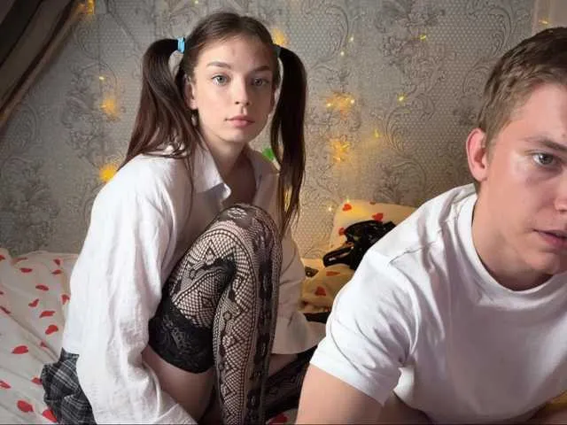 WhoreRobot – webcam model profile photo Image 9