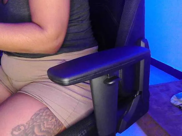 StarKristy – webcam model profile photo Image 8