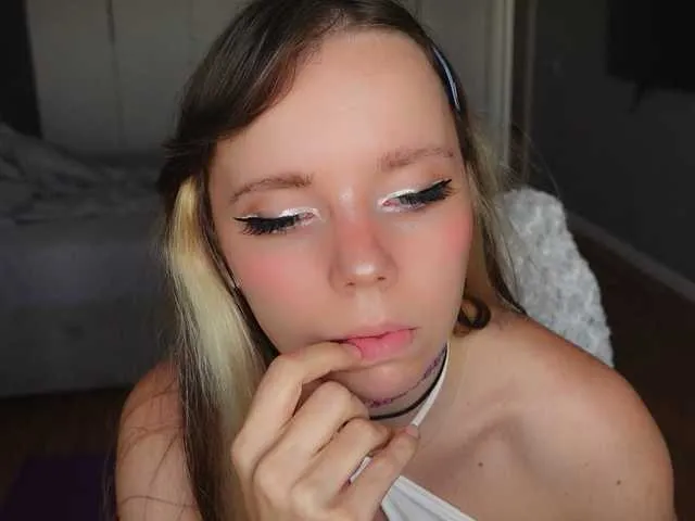 wellicaren – webcam model profile photo Image 5