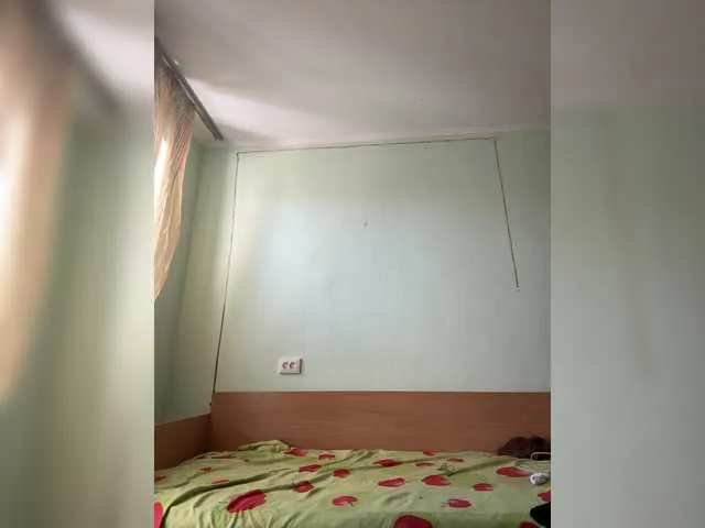 MaddieBryggs – webcam model profile photo Image 8