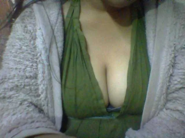glossybabe_ – webcam model profile photo Image 2