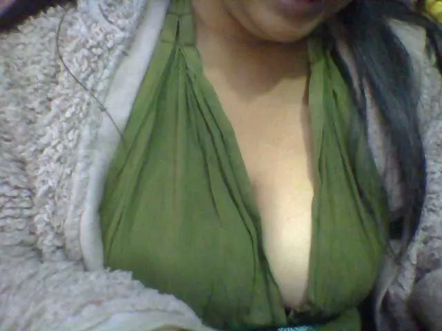 glossybabe_ – webcam model profile photo Image 4