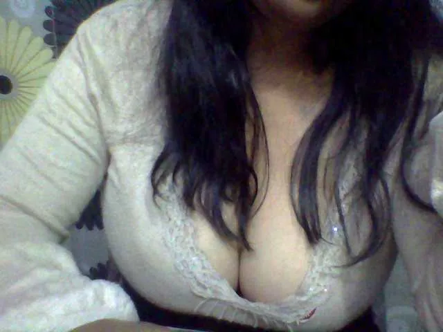 glossybabe_ – webcam model profile photo Image 6