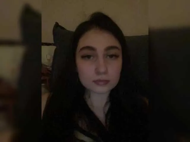 vixenvictoriaa – webcam model profile photo Image 2