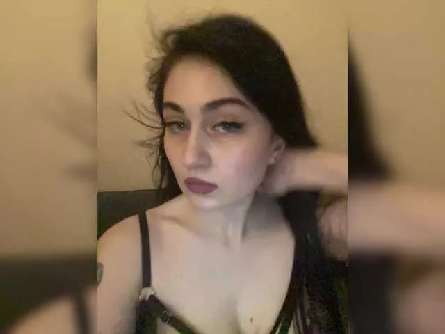 vixenvictoriaa – webcam model profile photo Image 3