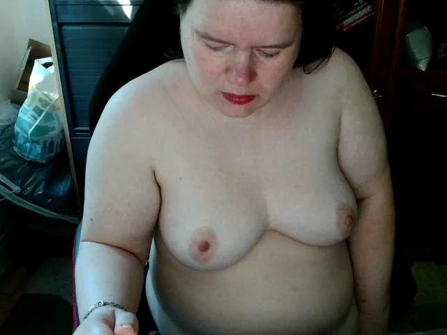 appr0ved – webcam model profile photo Image 4