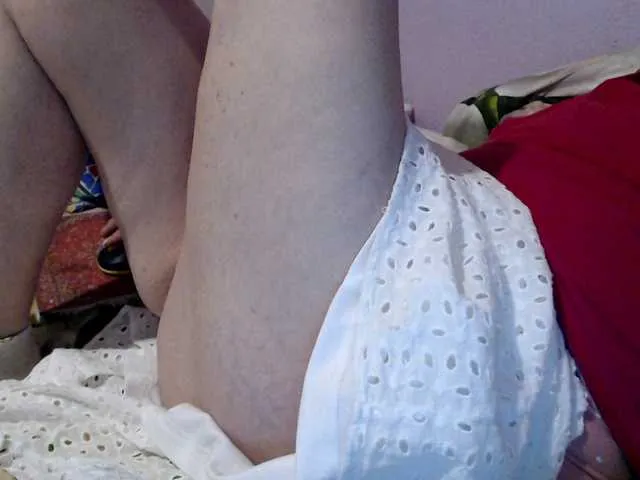 glossybabe_ – webcam model profile photo Image 19