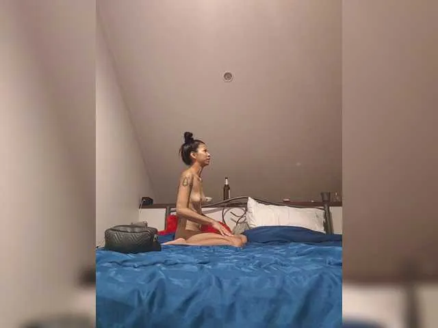 korinaluvv – webcam model profile photo Image 4