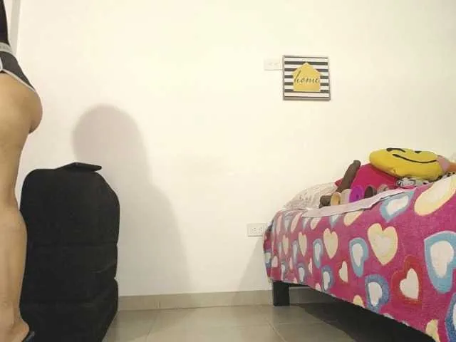 Emmalove13 – webcam model profile photo Image 8