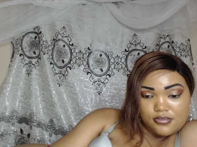 Beautystar12 – webcam model profile photo