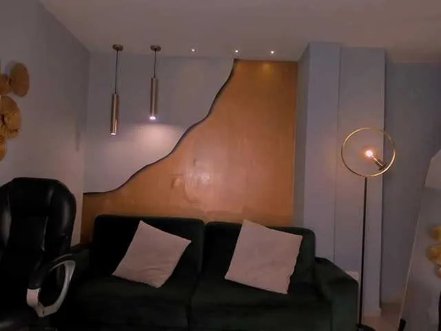 millemimi – webcam model profile photo Image 13