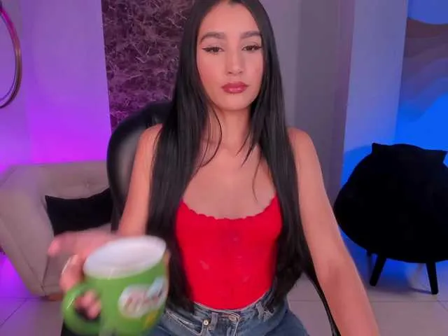 millemimi – webcam model profile photo Image 3