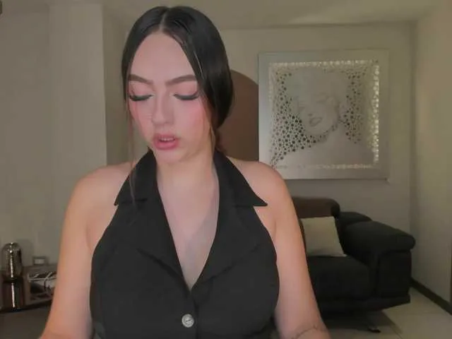 naomirhoades – webcam model profile photo Image 7