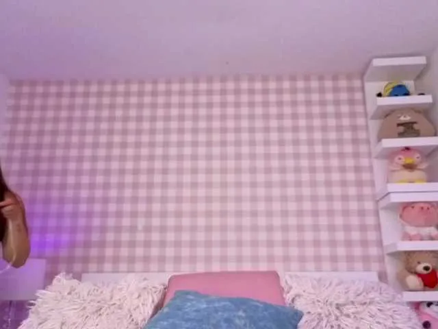 MiamiMur – webcam model profile photo Image 13