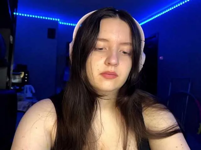 ALISE8881 – webcam model profile photo Image 3