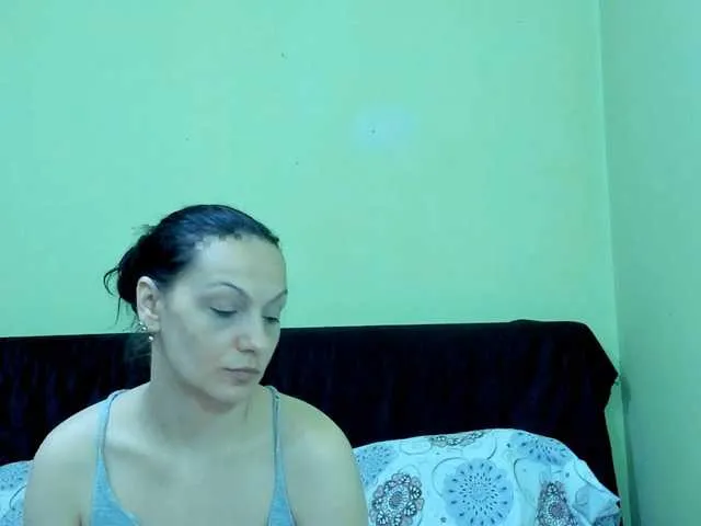 glossybabe_ – webcam model profile photo Image 3
