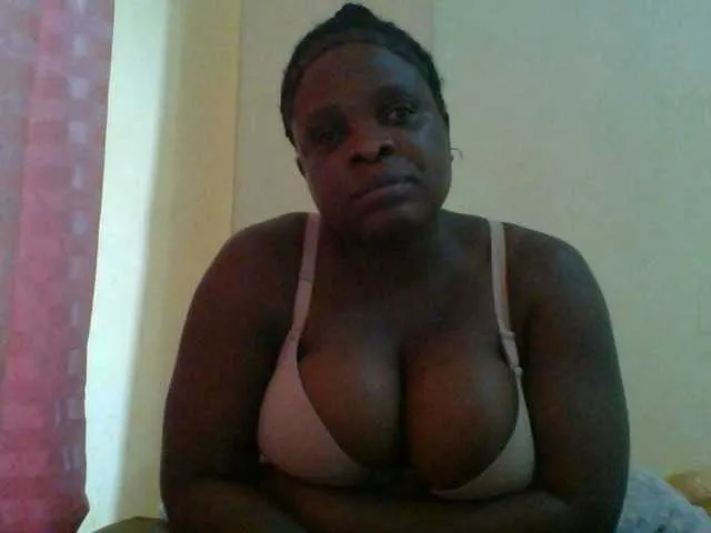 biancastrongg – webcam model profile photo Image 10