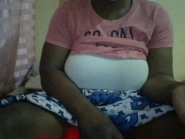 biancastrongg – webcam model profile photo Image 11