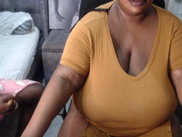 AlexisGrays – webcam model profile photo Image 3