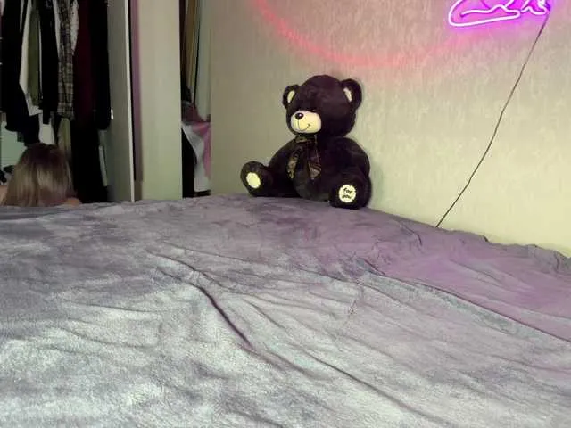 just_girlsgirls – webcam model profile photo Image 11