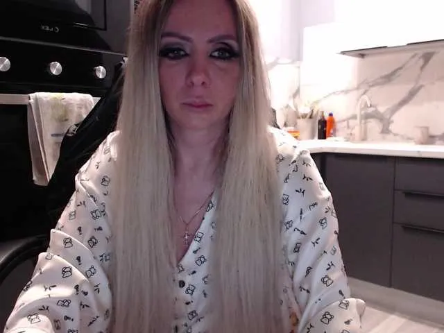 blondalina Image 13