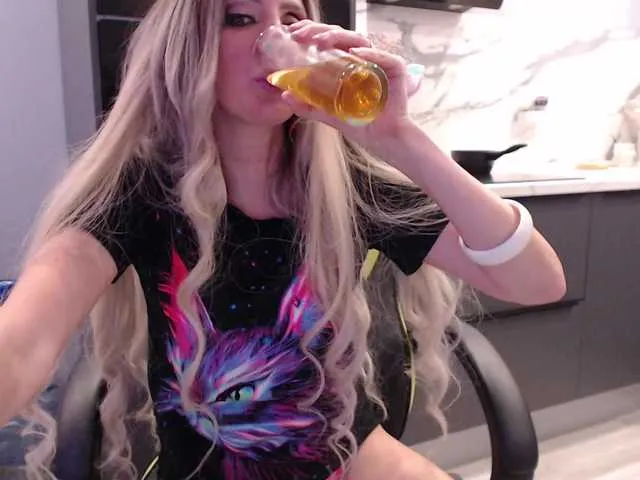 blondalina Image 4