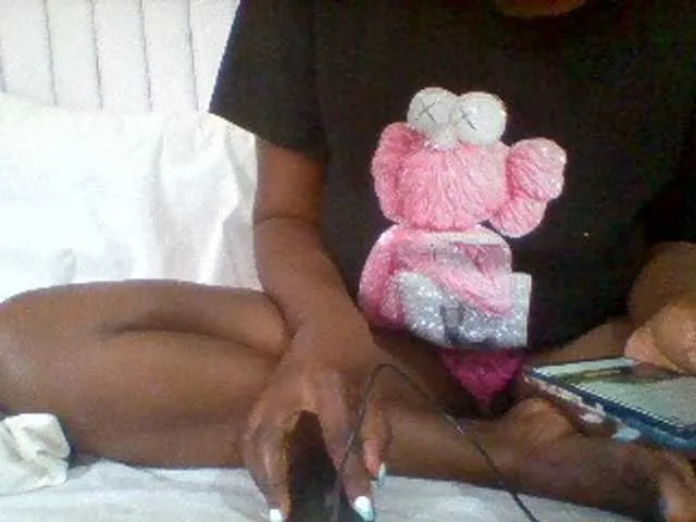 BoobieQueen Image 11