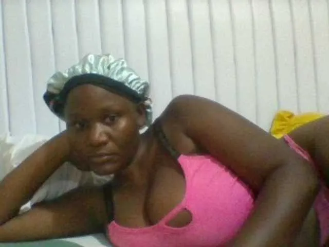 BoobieQueen Image 18