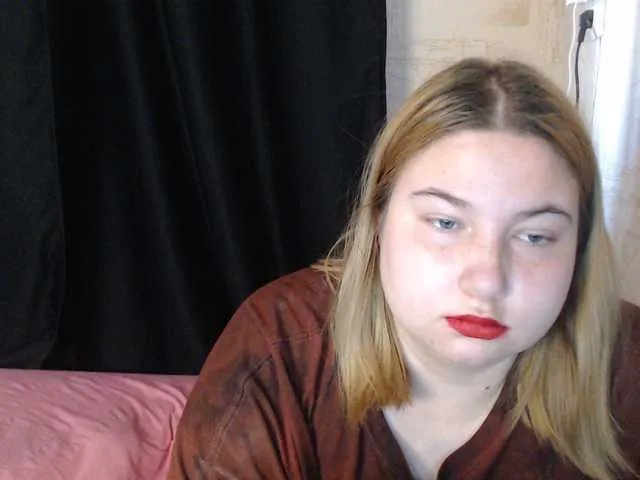 Naughty-Mailey – webcam model profile photo Image 10