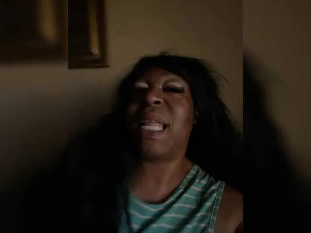 bunnydollstella – webcam model profile photo Image 4