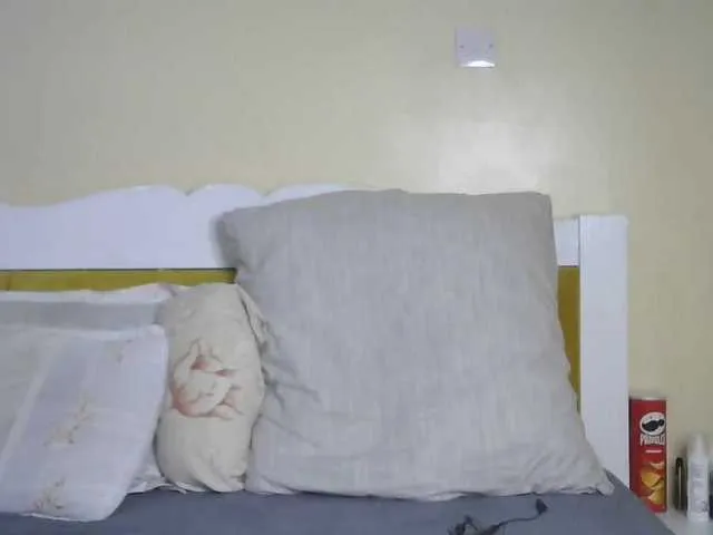 yandracelisoficial – webcam model profile photo Image 2