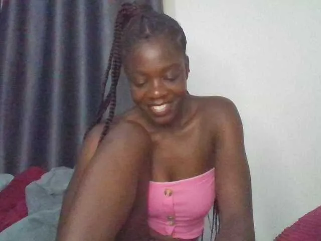 Ellidi – webcam model profile photo Image 4