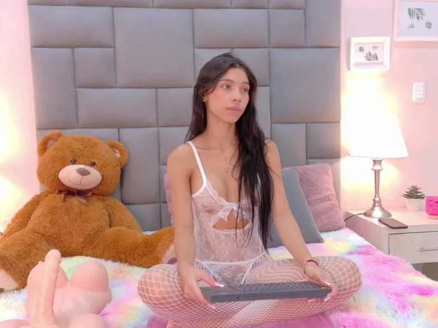 xlunami – webcam model profile photo Image 7