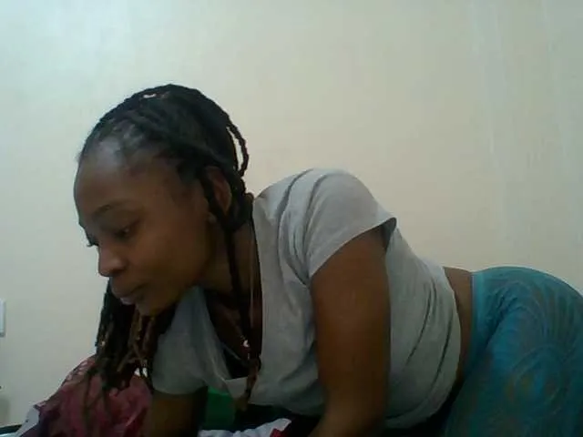 bellacontessa21 – webcam model profile photo Image 3