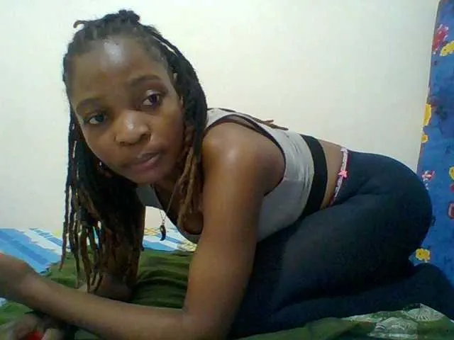 bellacontessa21 – webcam model profile photo Image 7