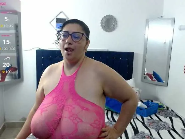 bunnydollstella – webcam model profile photo Image 9