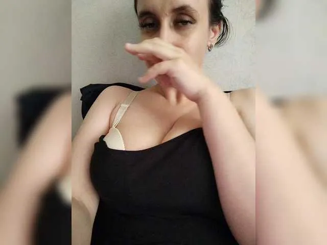 bunnydollstella – webcam model profile photo Image 7